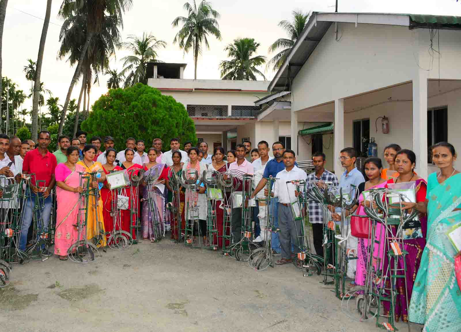 Photo for Training cum input distribution programme on coconut   at ICAR-CPCRI, RC, Kahikuchi, Guwahati on celebration of “World Coconut Day”.